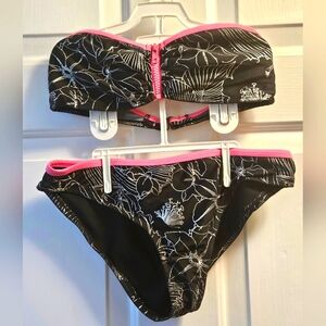 Arizona black 2pc bikini with white floral design and pink trim, Teens Sz. M